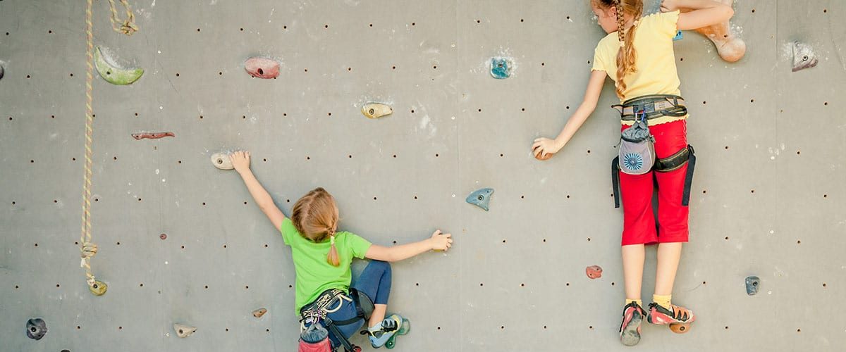 kids-climbing-activity